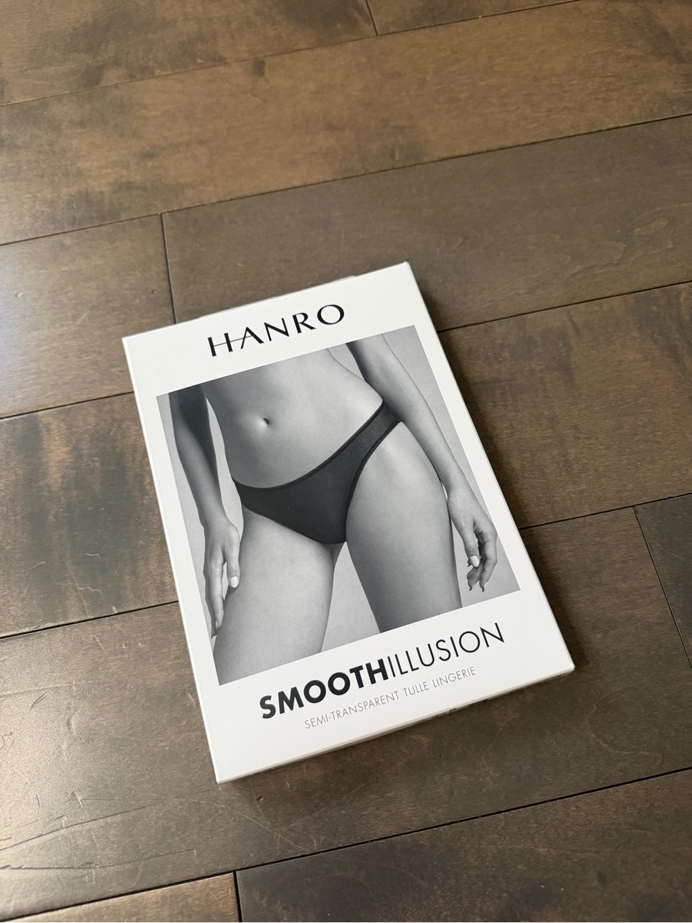 NWT HANRO Smooth Illusion Beige Size L